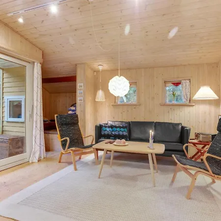Eljena - 600m From The Sea In Ne Jutland By Interhome