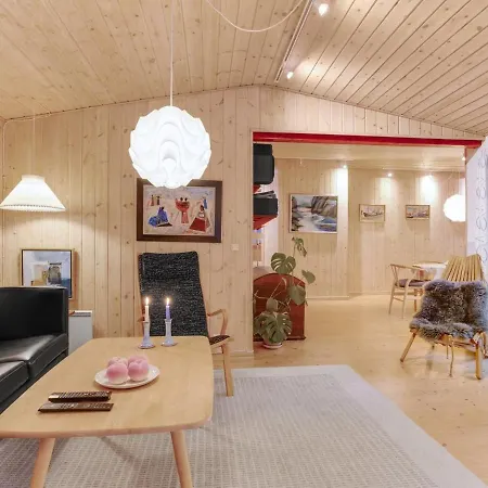 Holiday home Eljena - 600m From The Sea In Ne Jutland By Interhome