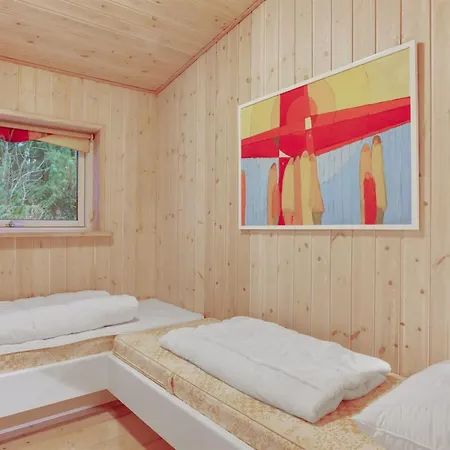 Eljena - 600m From The Sea By Interhome Strandby